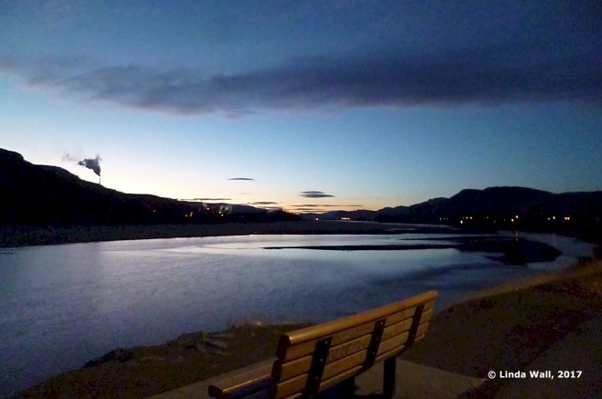 Thriving-Baby-Boomers - Walking - One of my favourite benches and sunset views along Rivers Trail, North Kamloops, BC (Copyright Linda Wall, 2017)